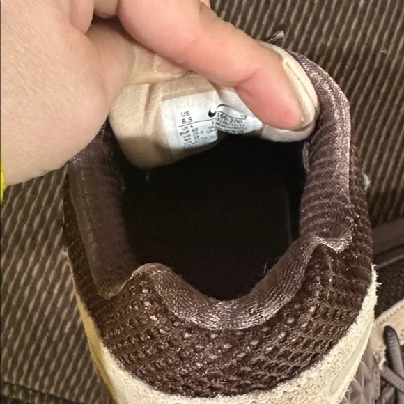 WOMENS NIKE ZOOM VOMERO 5